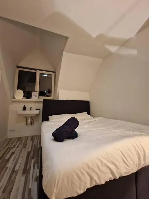 Room 505 - Eindhoven - By T&S 0*,  Nizozemsko